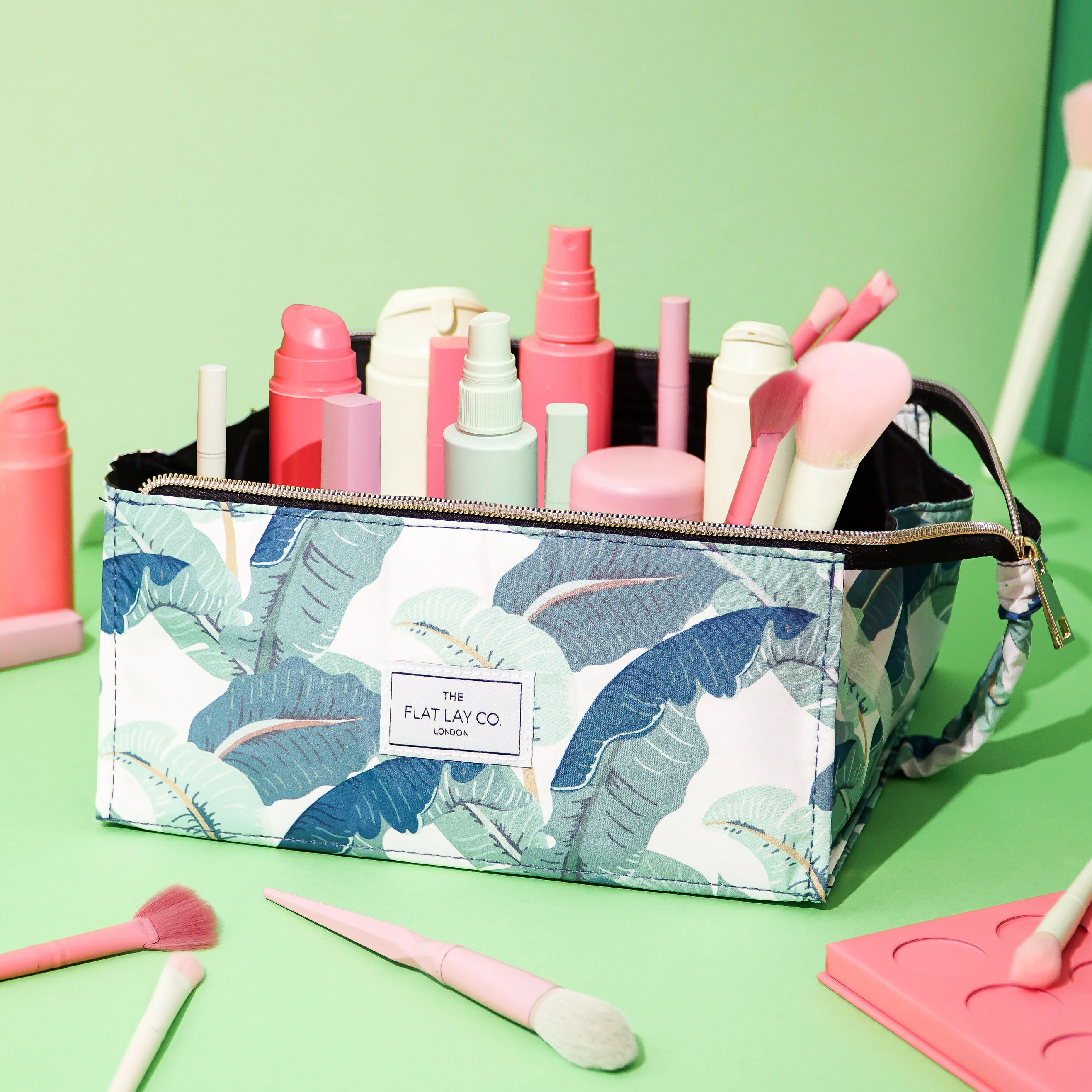 XXL Flat Lay Makeup Box Bag - Tropical Leaves - Image 5